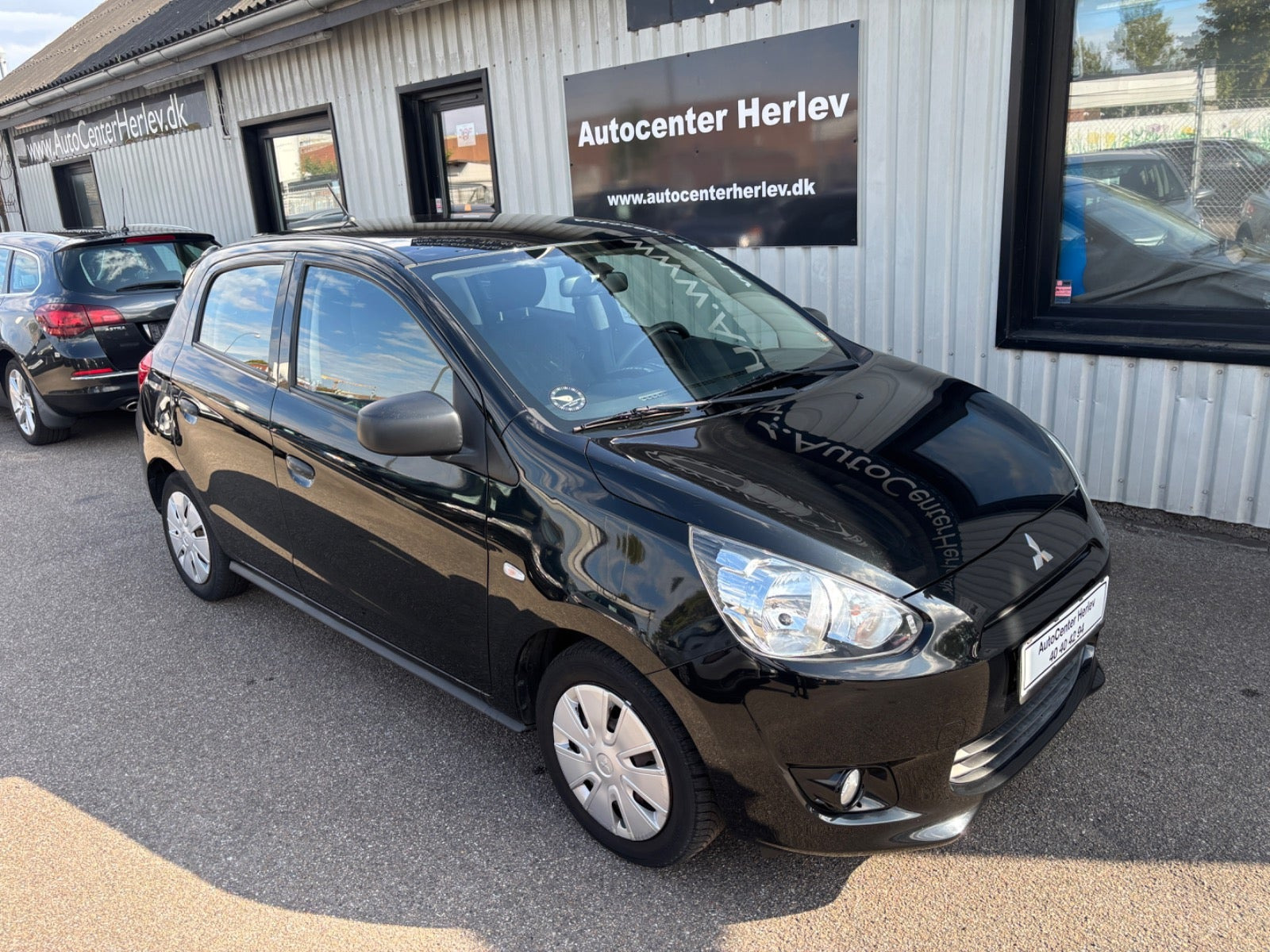 Sort Mitsubishi Space Star fra 2014