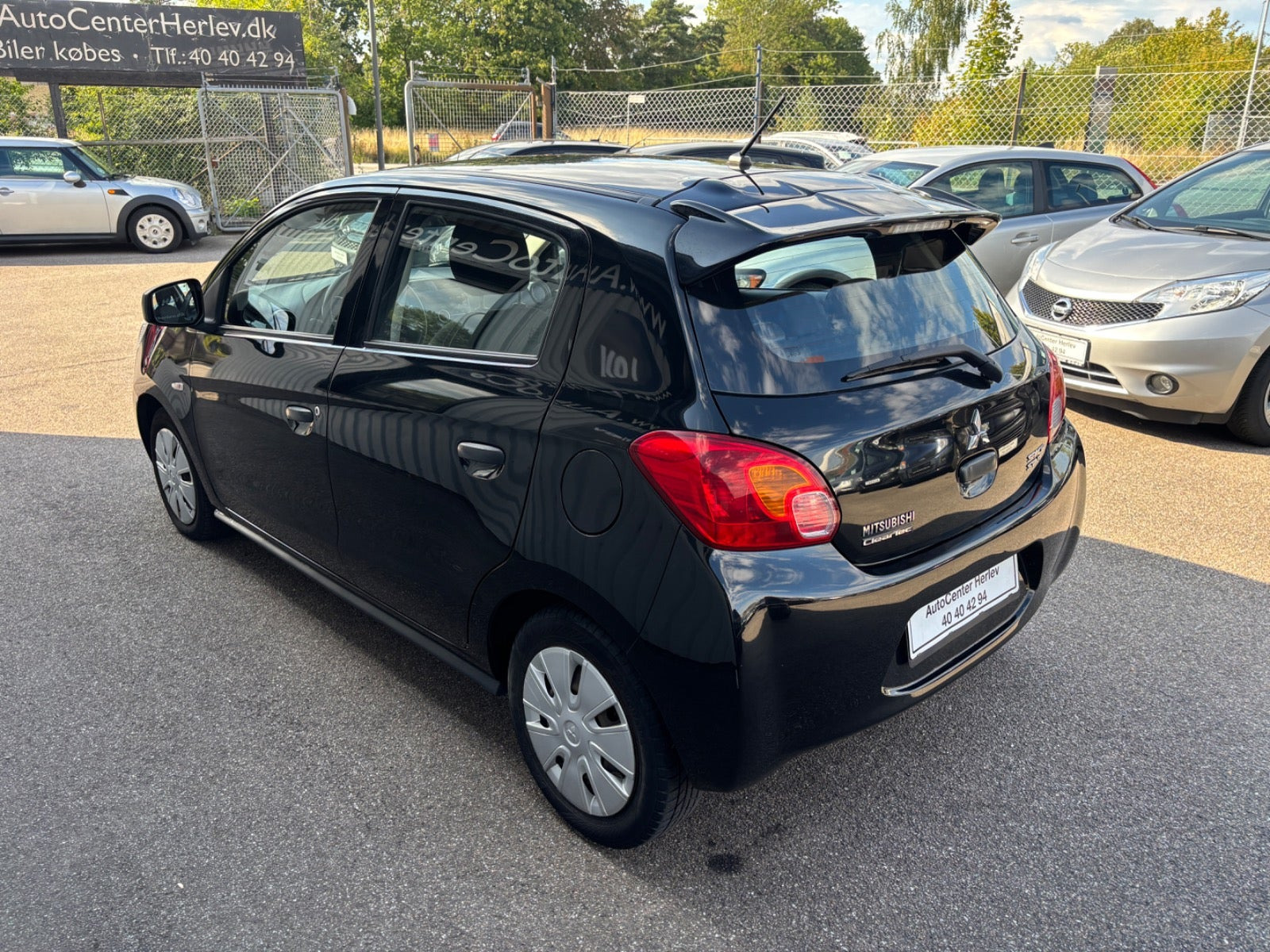 Sort Mitsubishi Space Star fra 2014