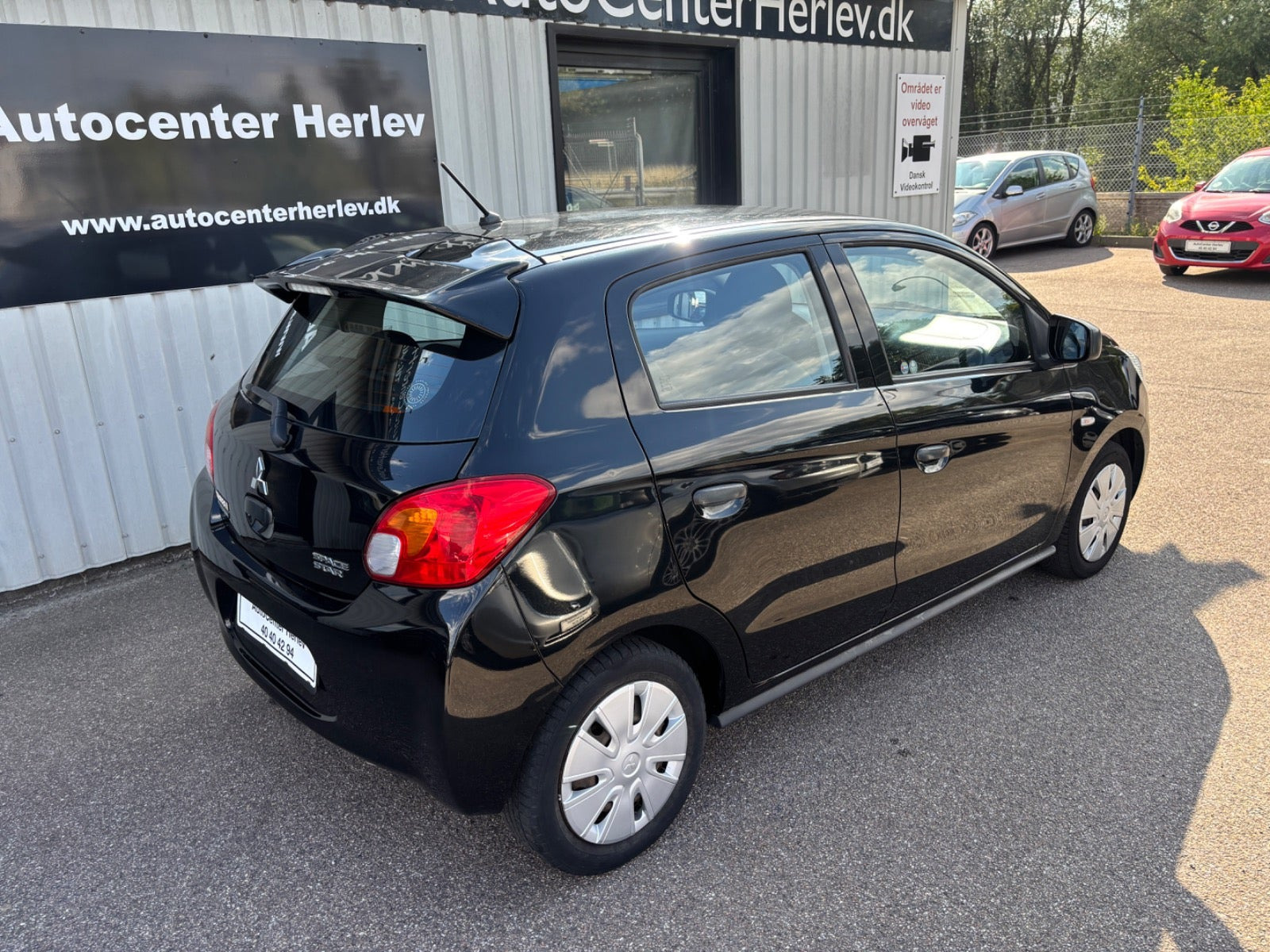 Sort Mitsubishi Space Star fra 2014
