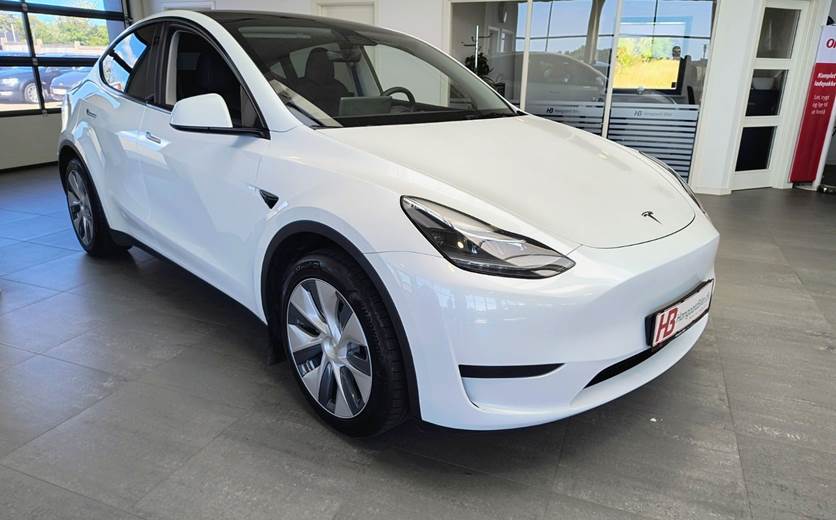 Tesla Model Y RWD