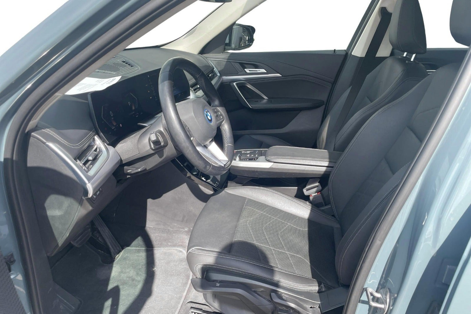 Grøn BMW iX1 fra 2023