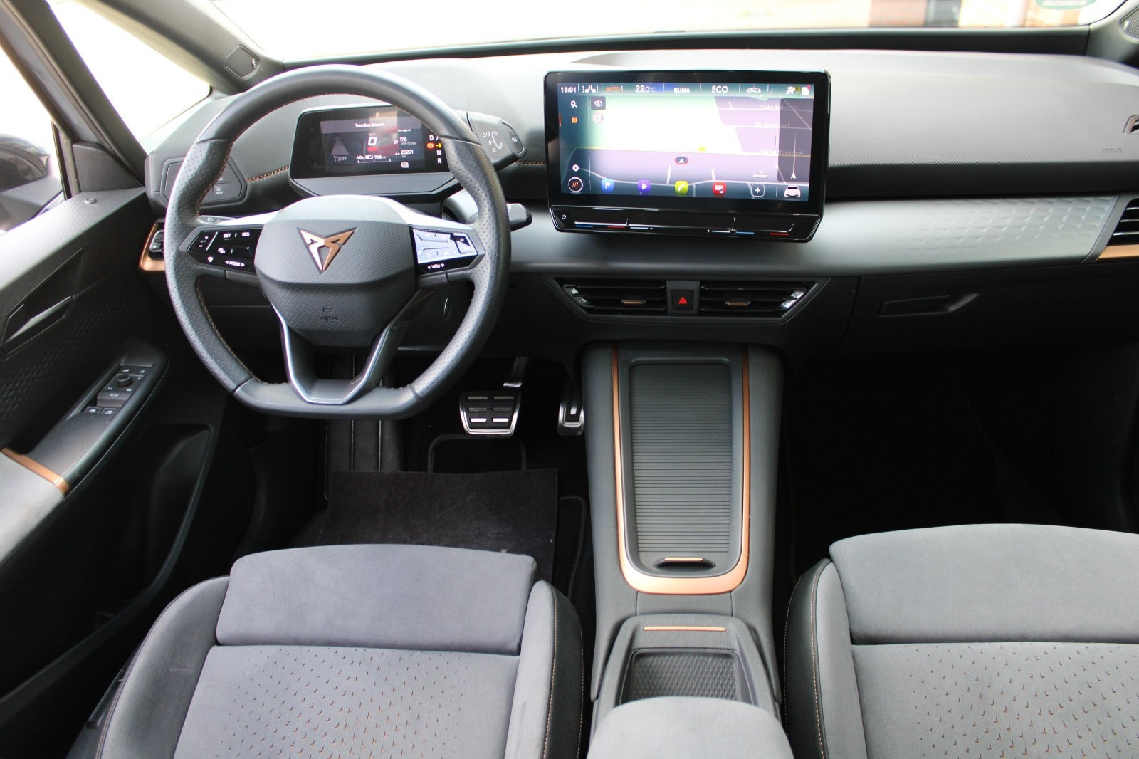 Grå Cupra Born fra 2024