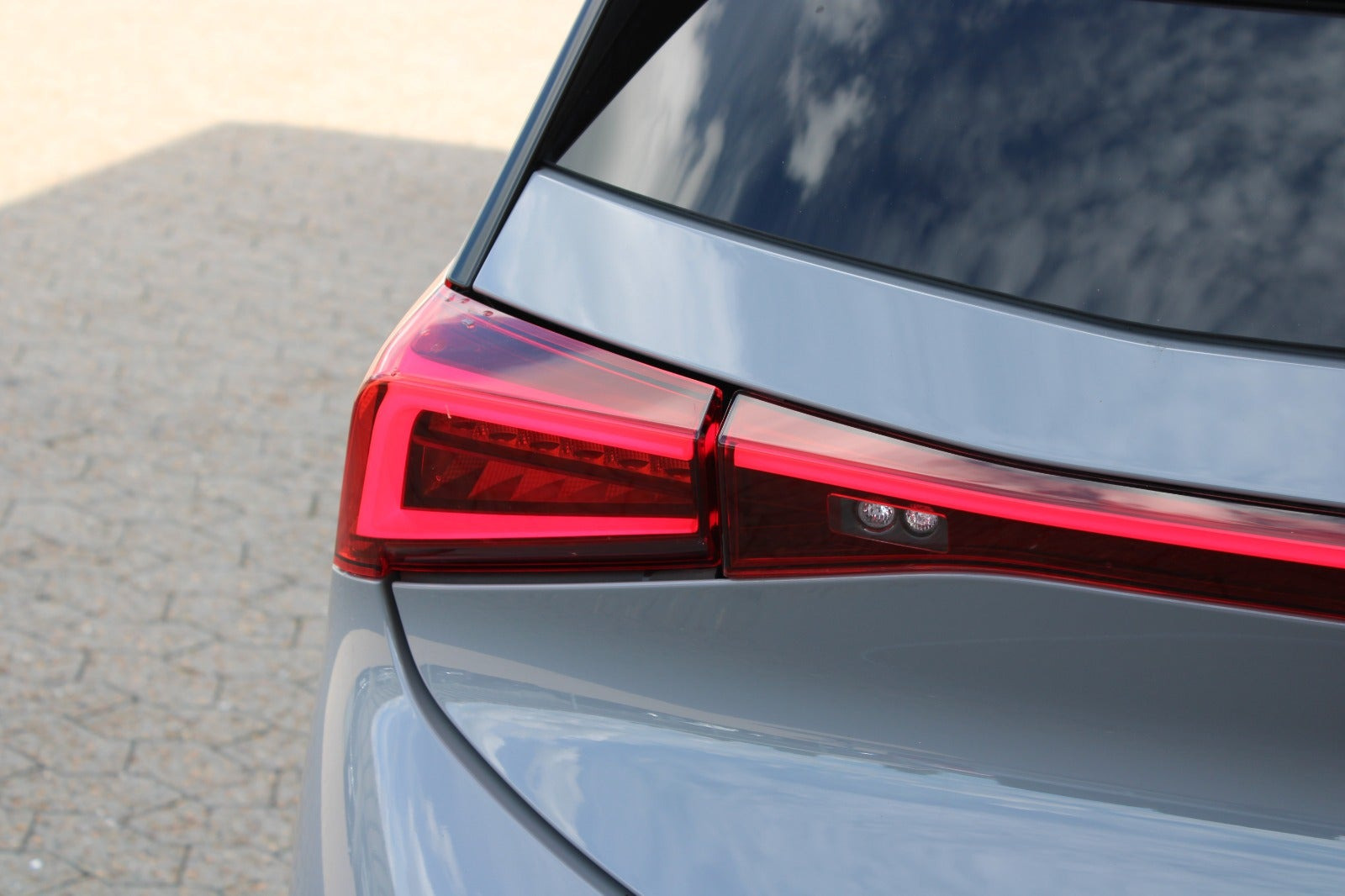Grå Cupra Born fra 2024