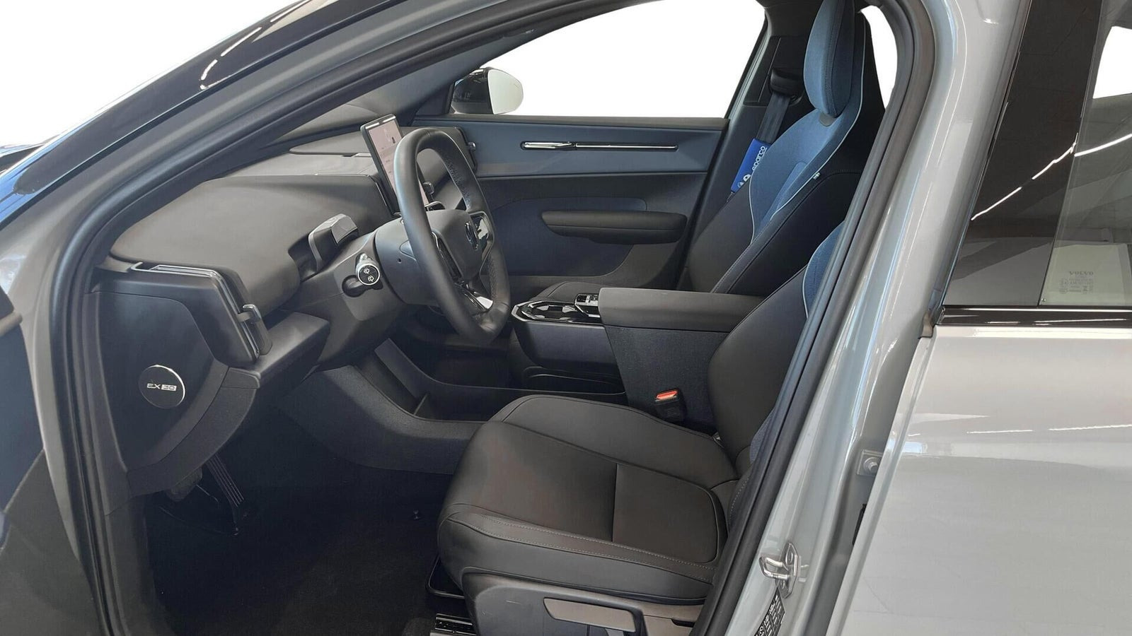 Grå Volvo EX30 fra 2024