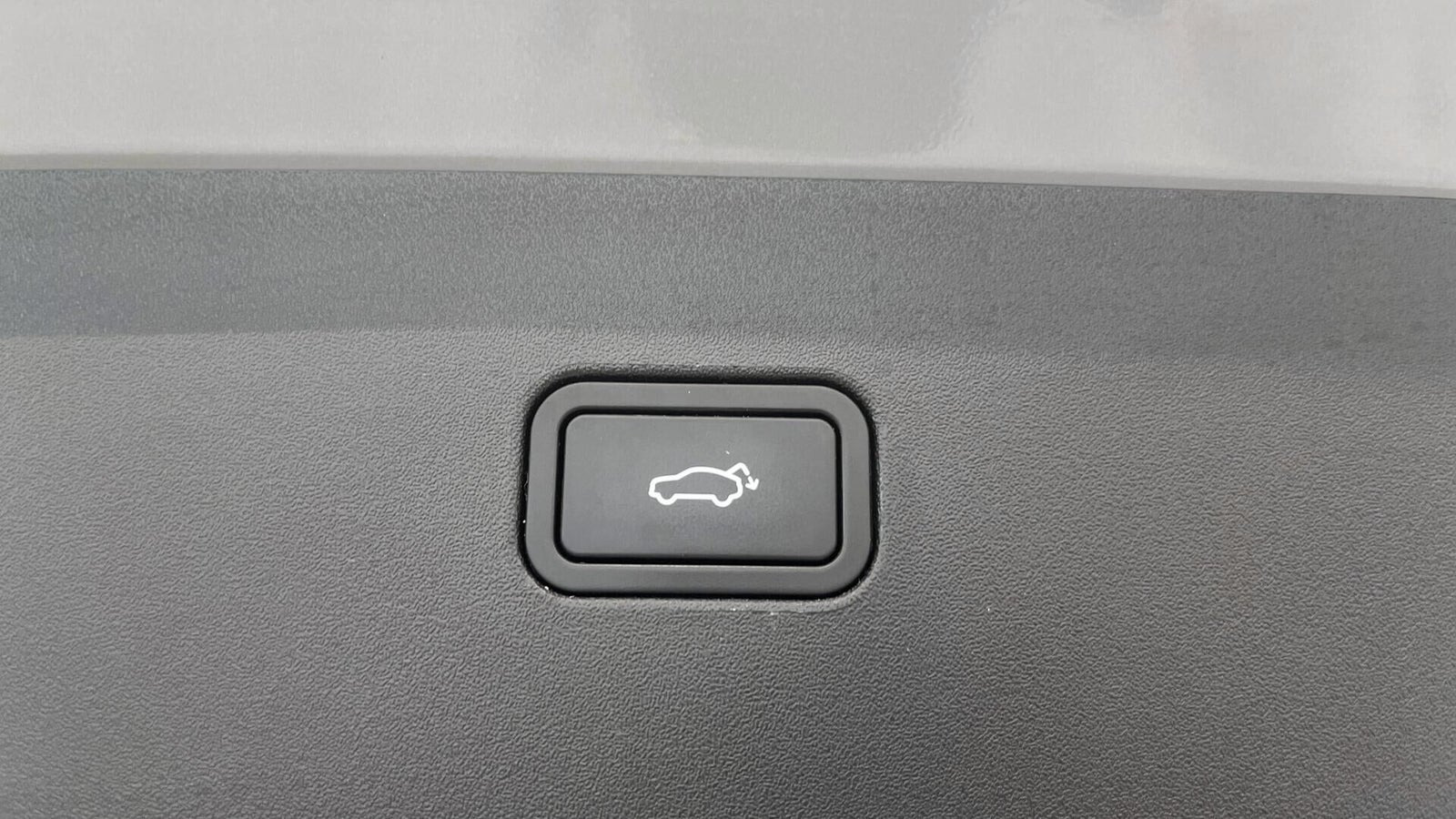 Grå Volvo EX30 fra 2024