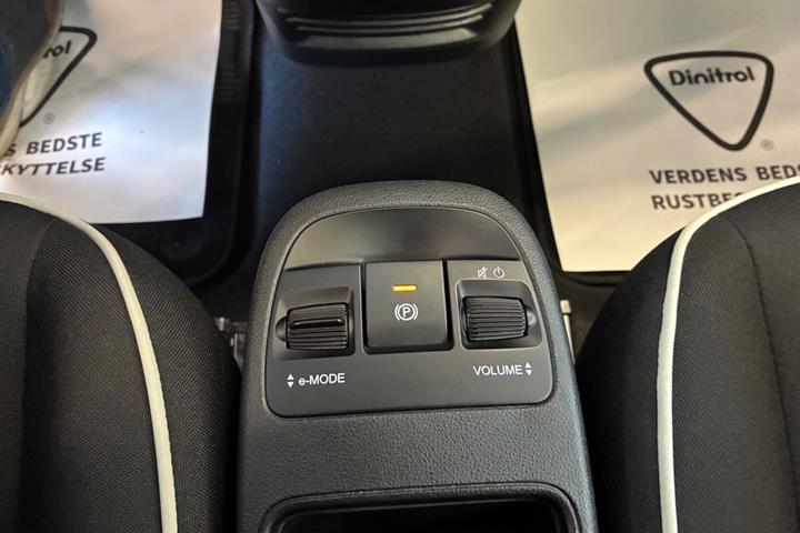 Hvid Fiat 500e fra 2024