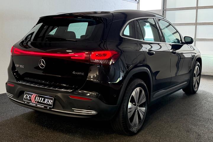 Sort Mercedes EQA350 fra 2023