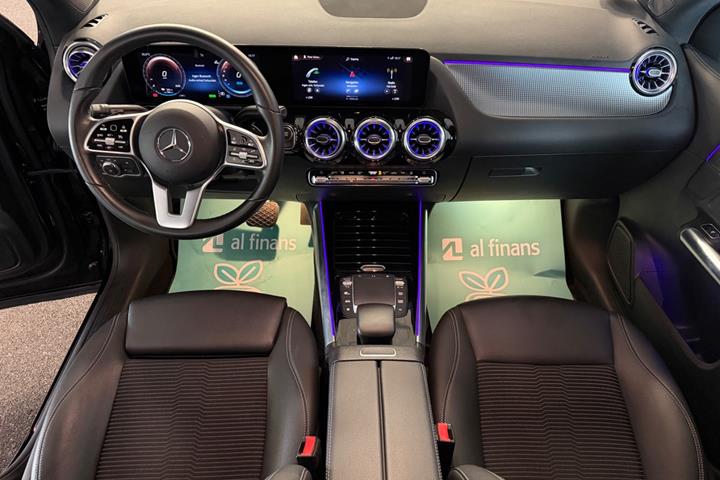 Sort Mercedes EQA350 fra 2023