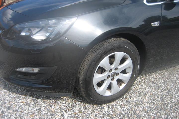 Sort Opel Astra fra 2015