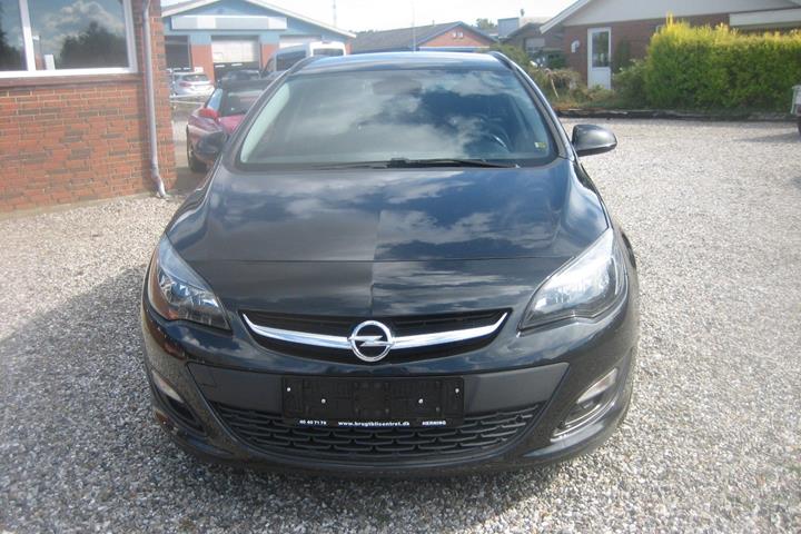 Sort Opel Astra fra 2015