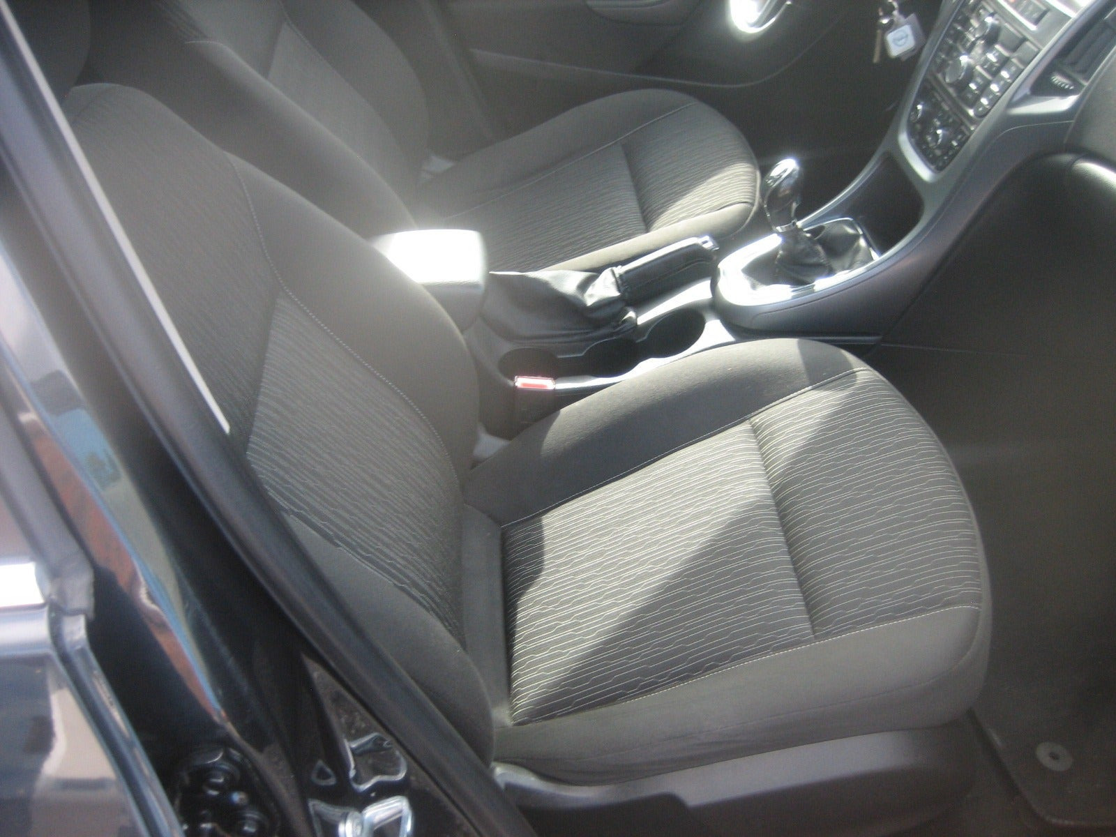 Sort Opel Astra fra 2015