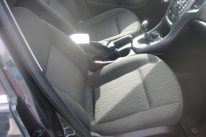 Sort Opel Astra fra 2015