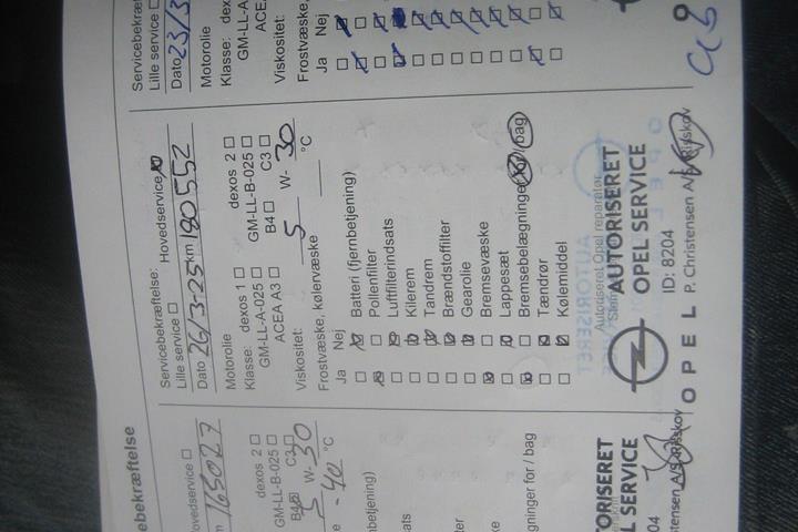 Sort Opel Astra fra 2015
