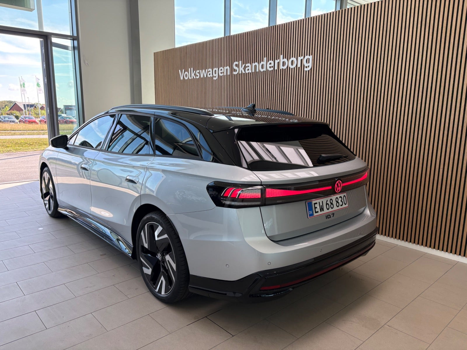 Sølv VW ID.7 fra 2026