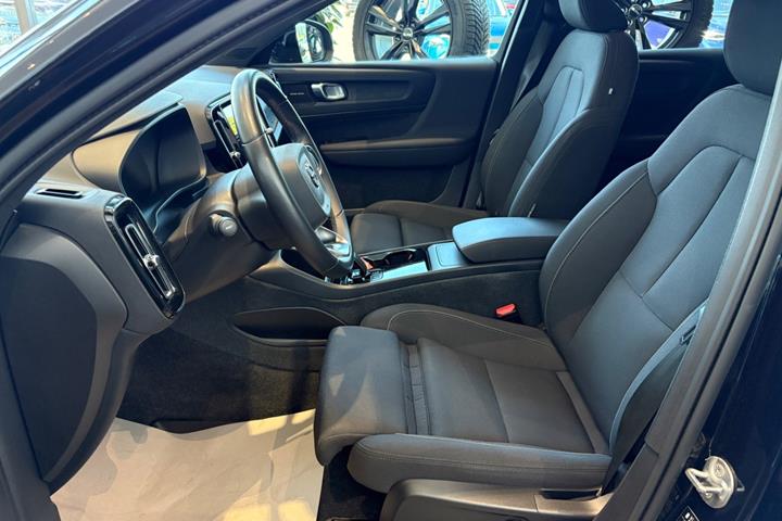 Sort Volvo C40 fra 2023