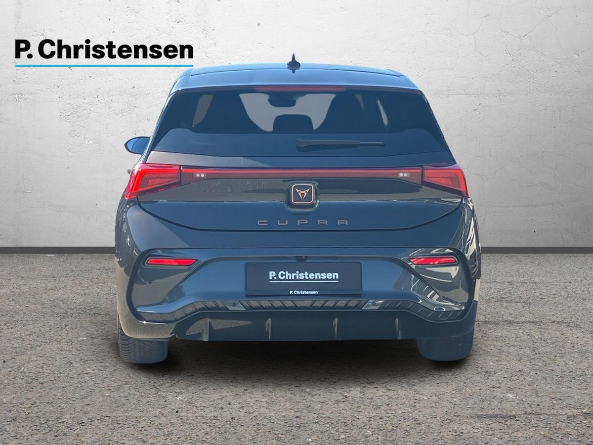 Grå Cupra Born fra 2023