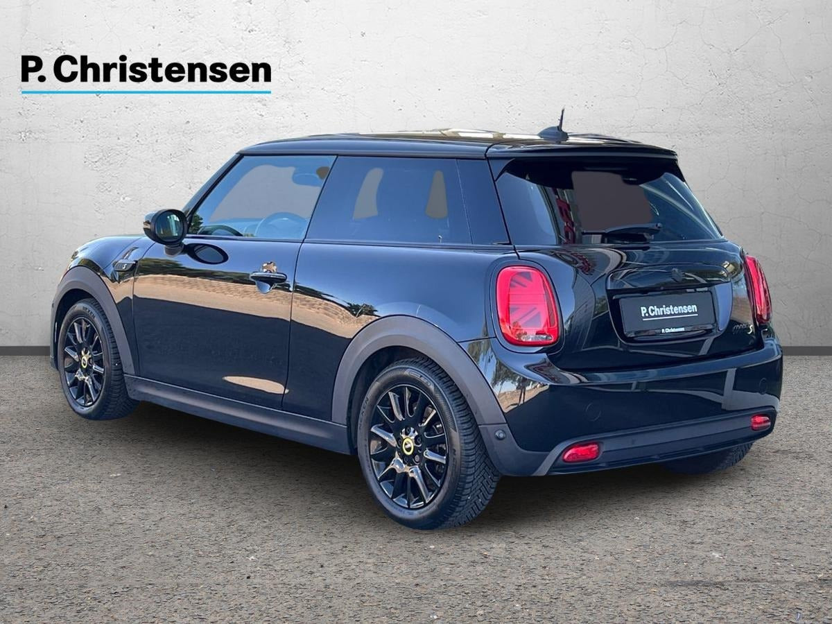 Sort Mini Cooper SE fra 2021