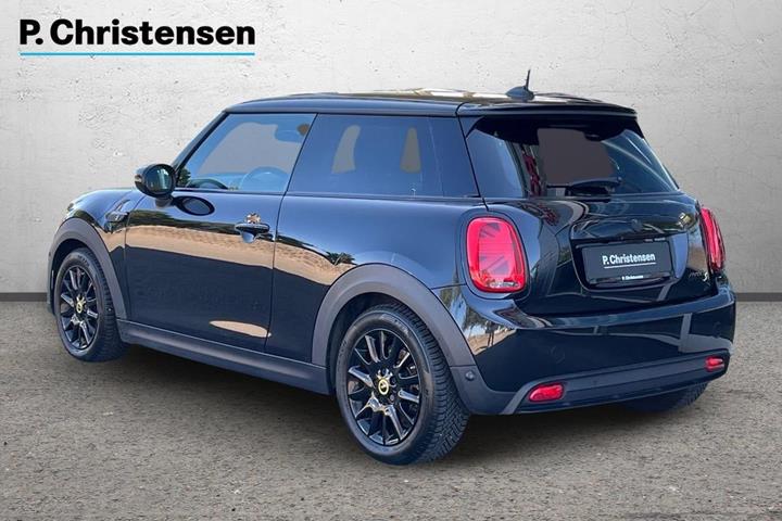 Sort Mini Cooper SE fra 2021