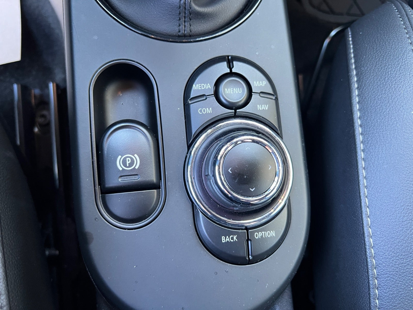 Sort Mini Cooper SE fra 2021