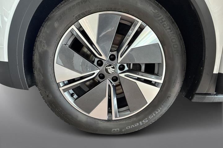 Hvid Skoda Elroq fra 2026