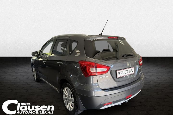 Grå Suzuki S-Cross fra 2021