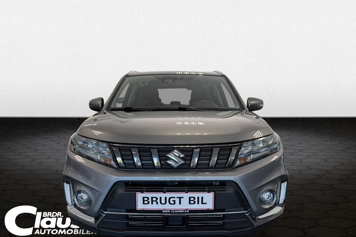 Grå Suzuki Vitara fra 2023