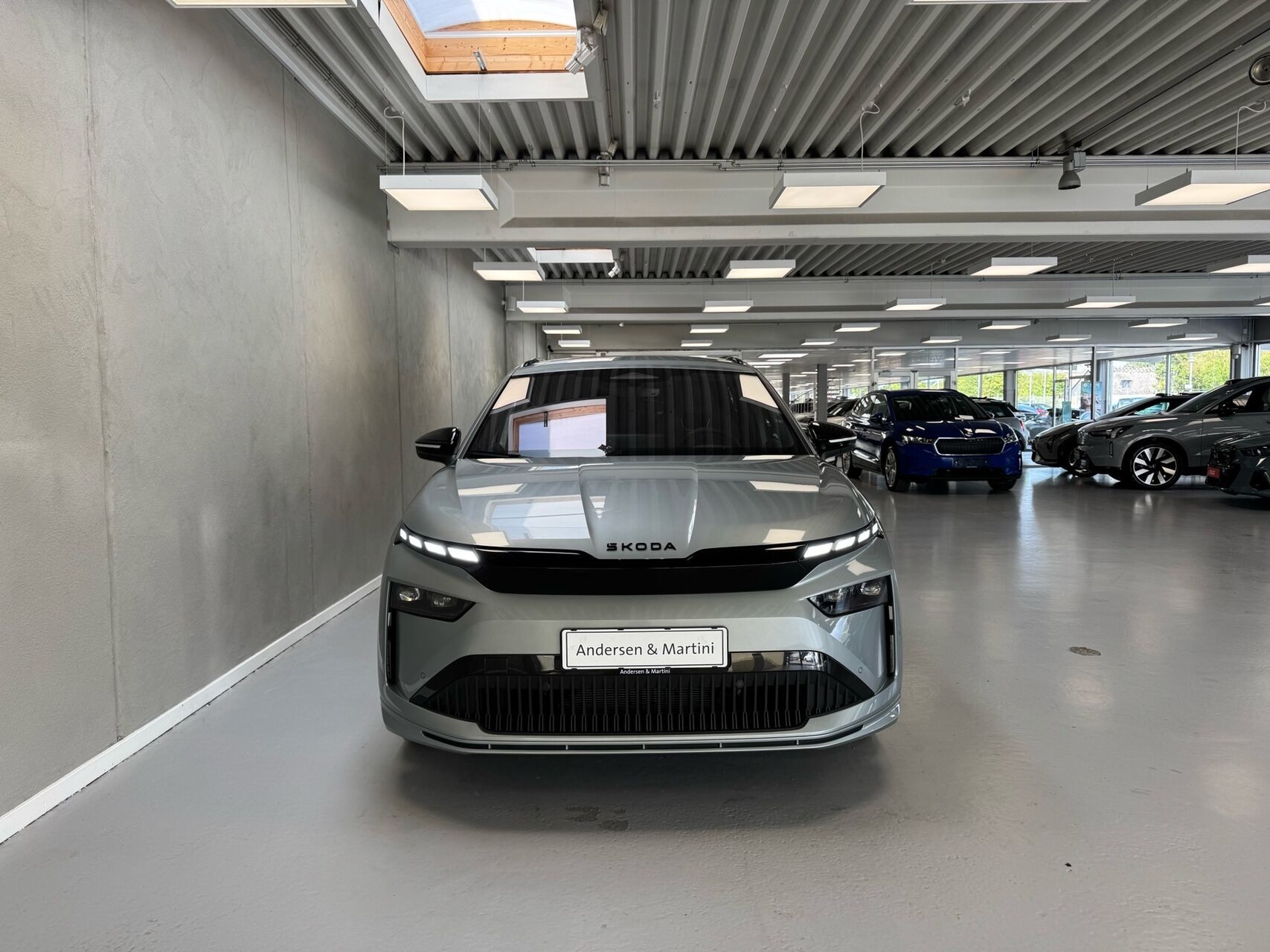 Grå Skoda Enyaq fra 2026