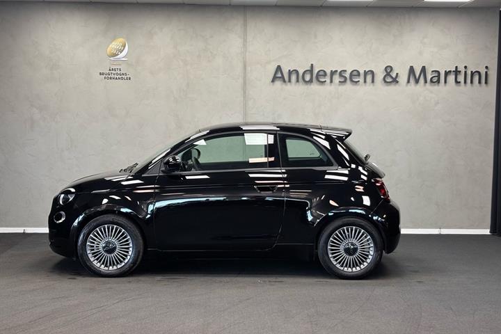 Sort Fiat 500e fra 2023