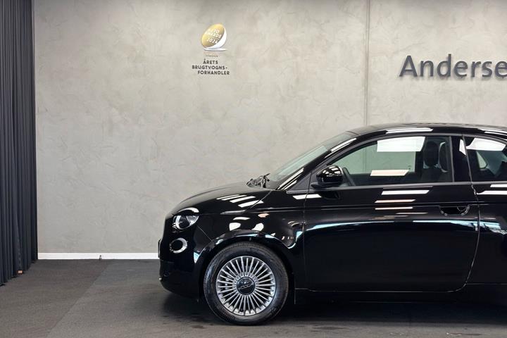 Sort Fiat 500e fra 2023
