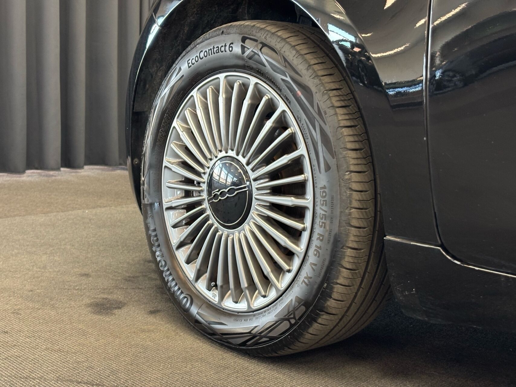 Sort Fiat 500e fra 2023
