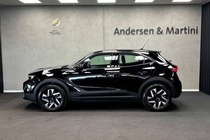 Sort Opel Mokka-e fra 2023