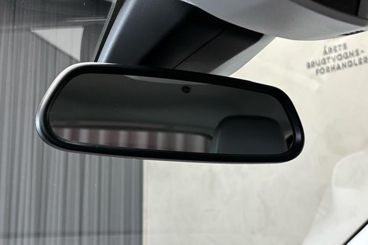 Sort Opel Mokka-e fra 2023