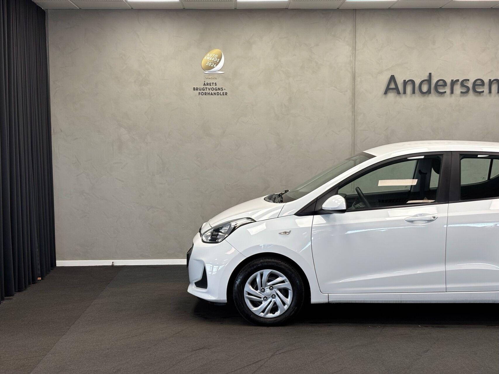 Hvid Hyundai i10 fra 2017
