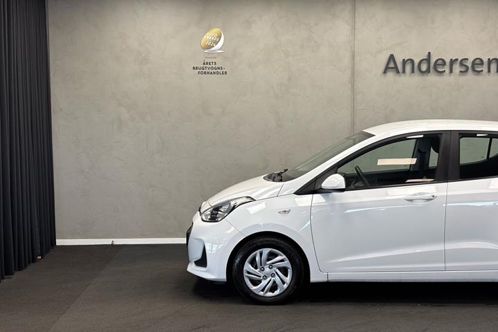 Hvid Hyundai i10 fra 2017
