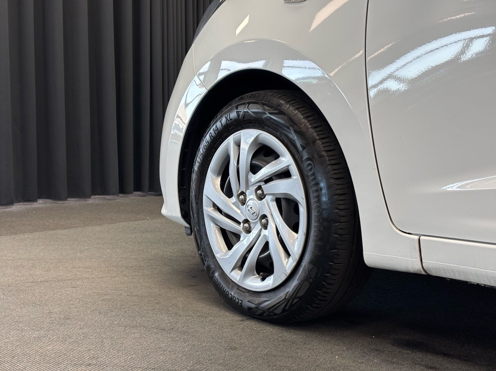 Hvid Hyundai i10 fra 2017