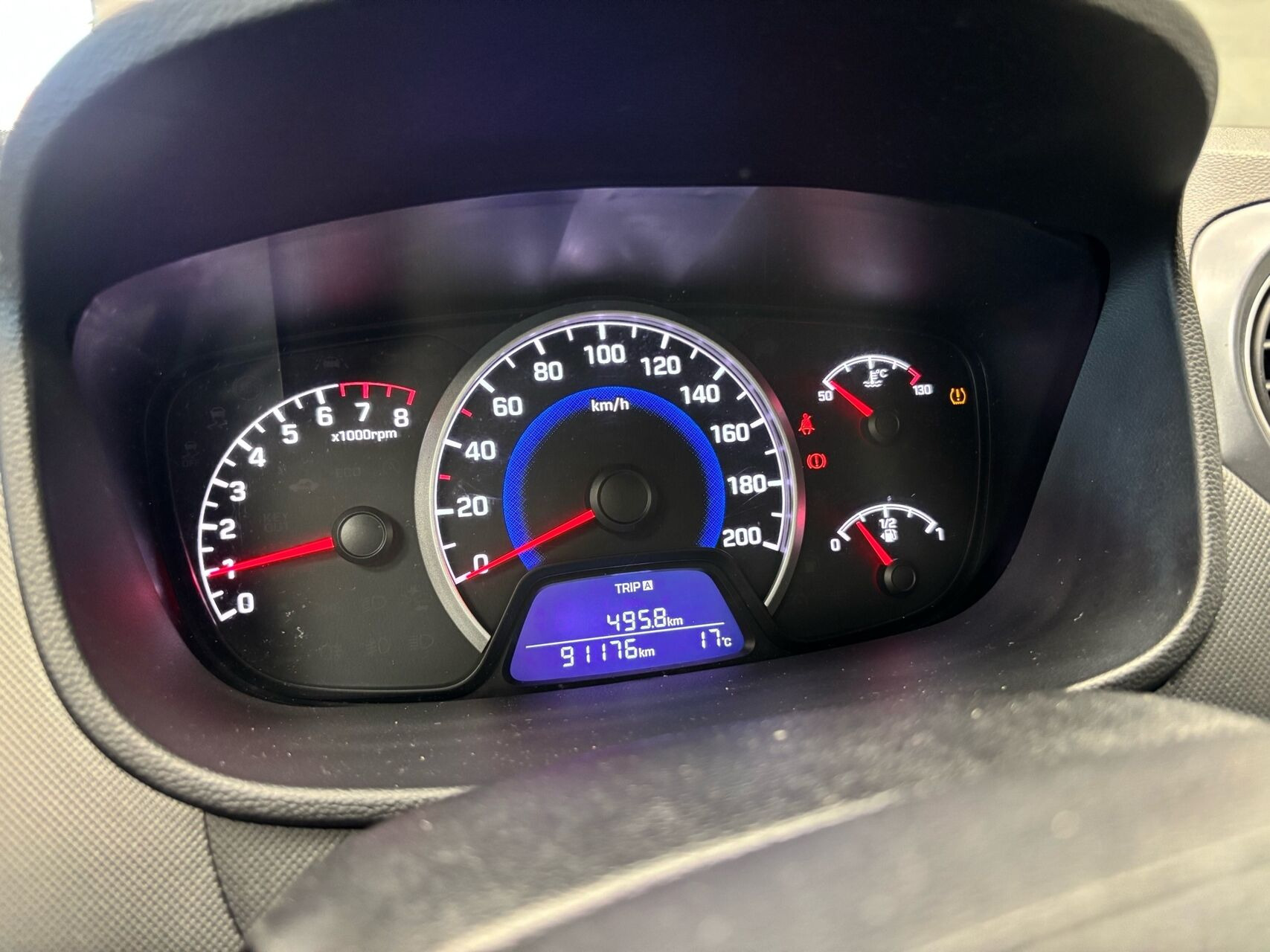 Hvid Hyundai i10 fra 2017
