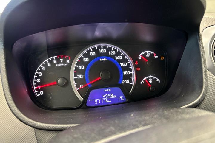 Hvid Hyundai i10 fra 2017