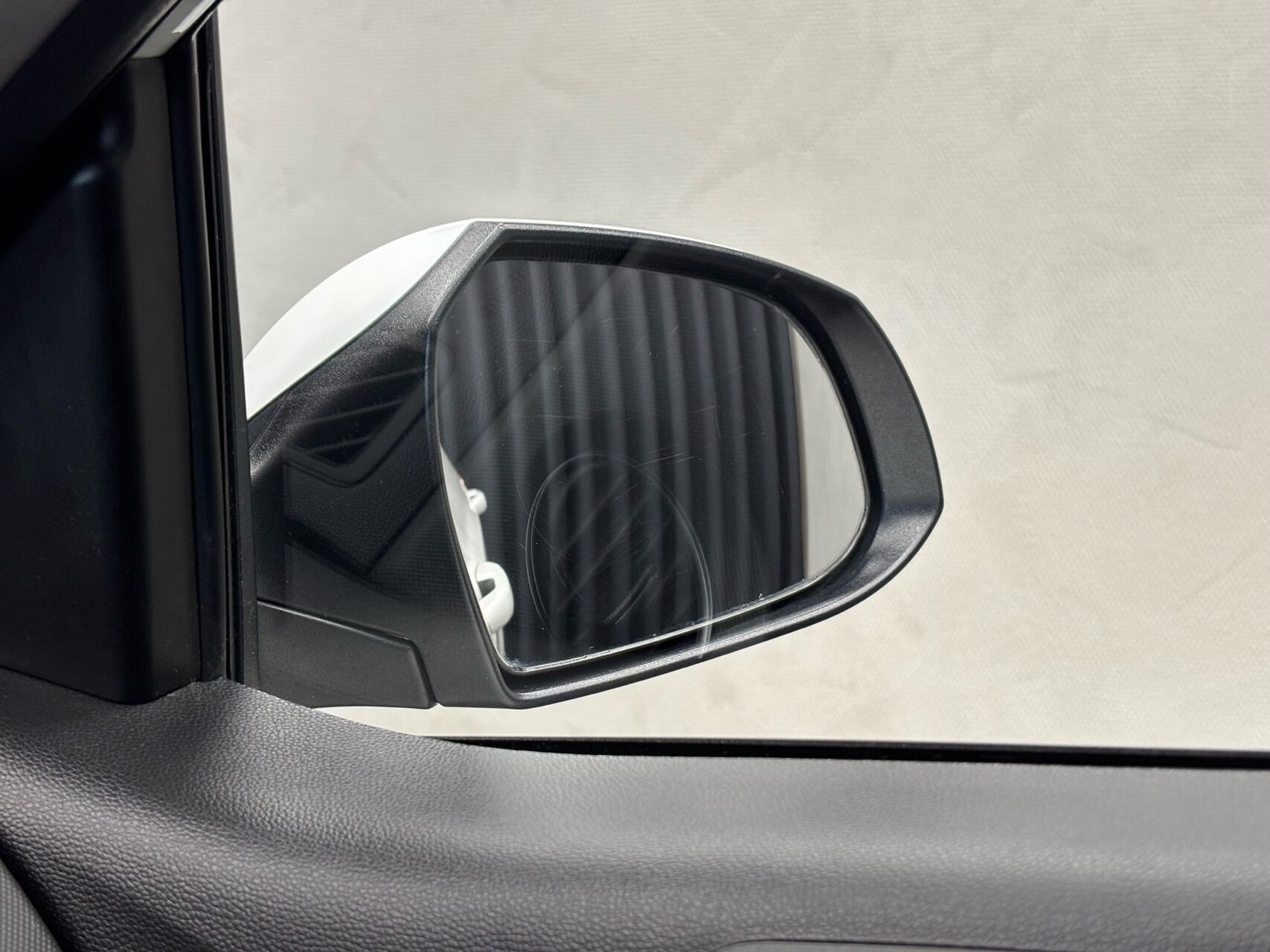 Hvid Hyundai i10 fra 2017