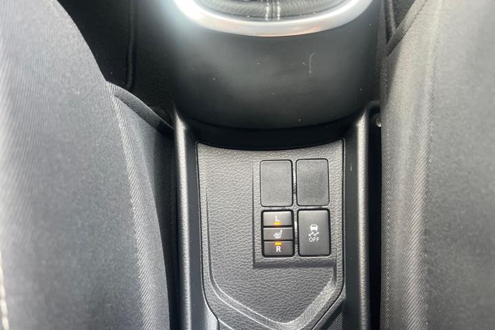 Sort Toyota Yaris fra 2018
