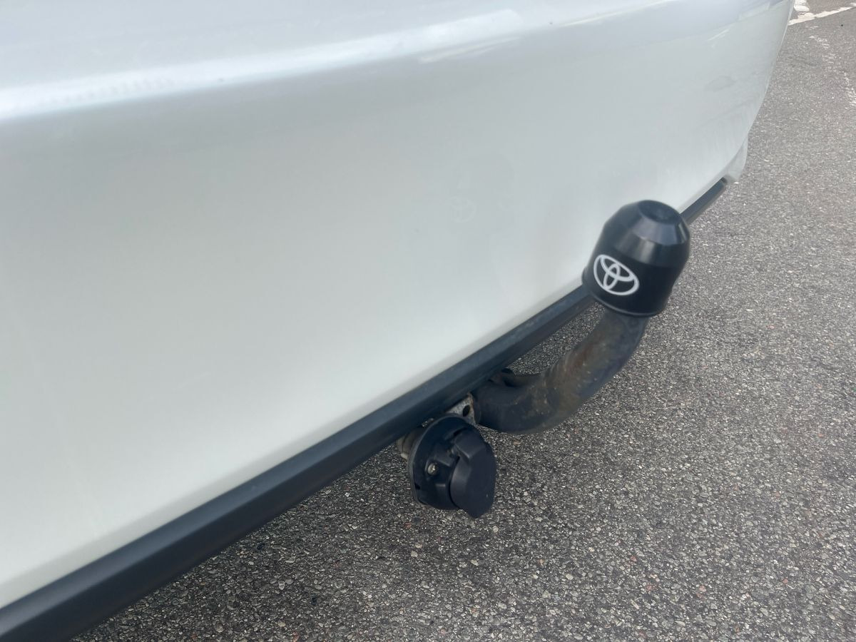 Sort Toyota Yaris fra 2018