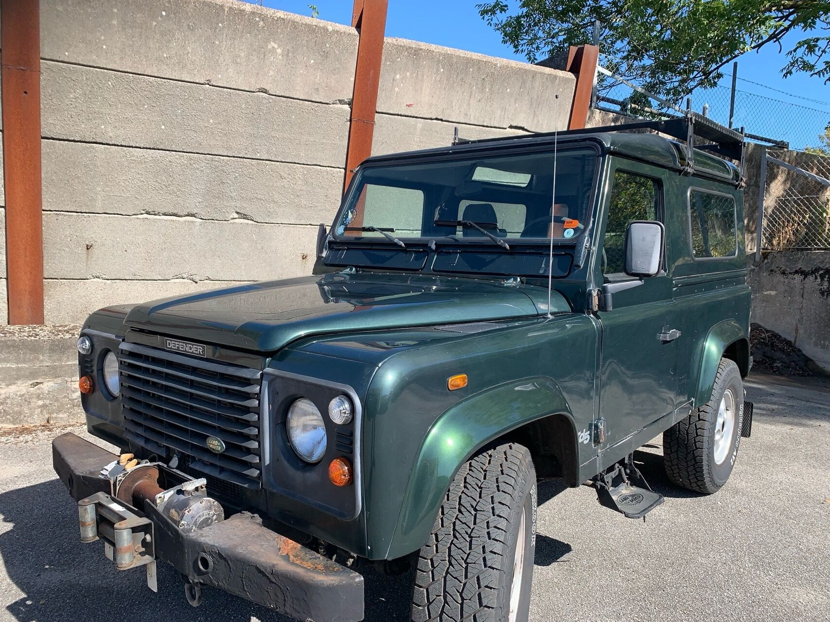 Land Rover Defender 2,5 90" Tdi County 4x4 122HK Van