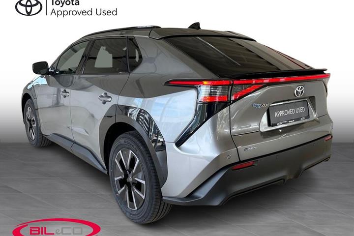 Grå Toyota BZ4X fra 2026