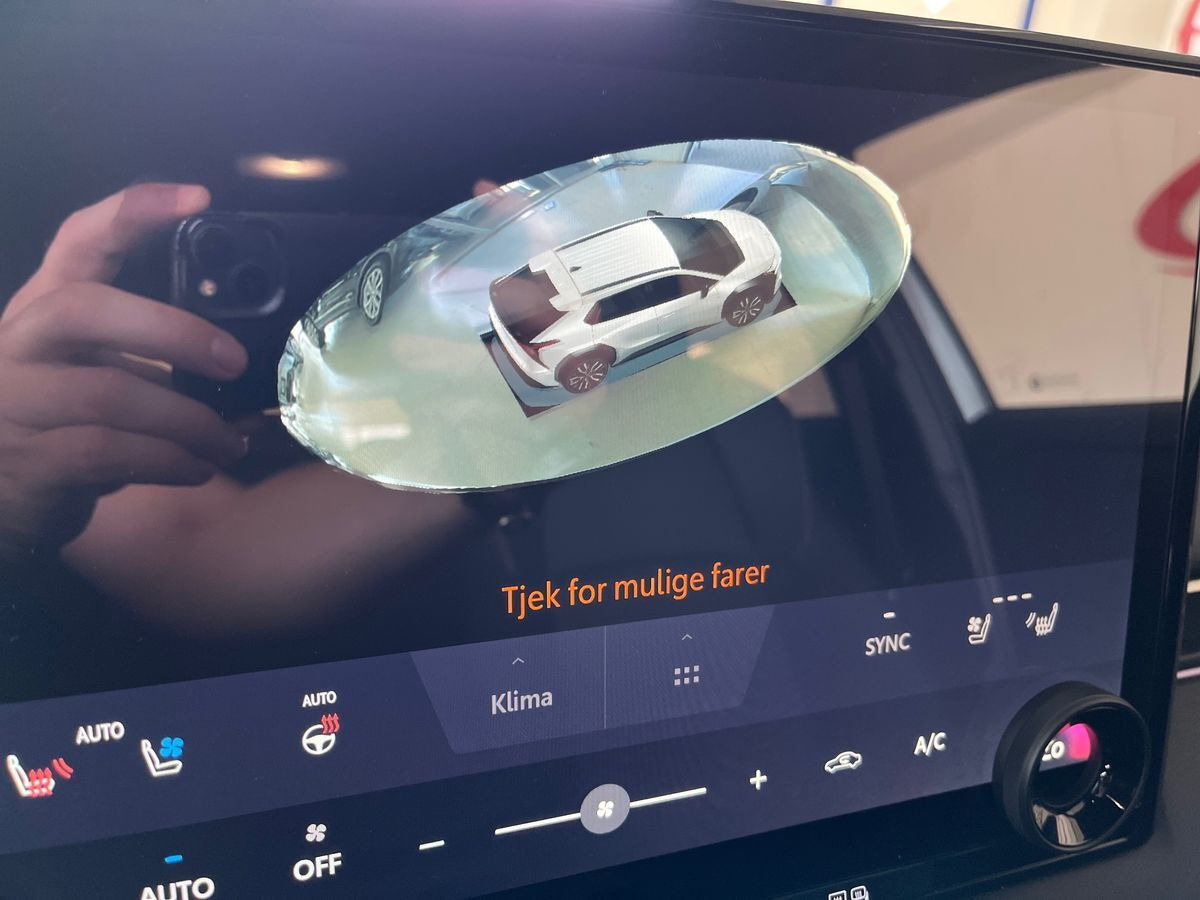 Grå Toyota BZ4X fra 2026