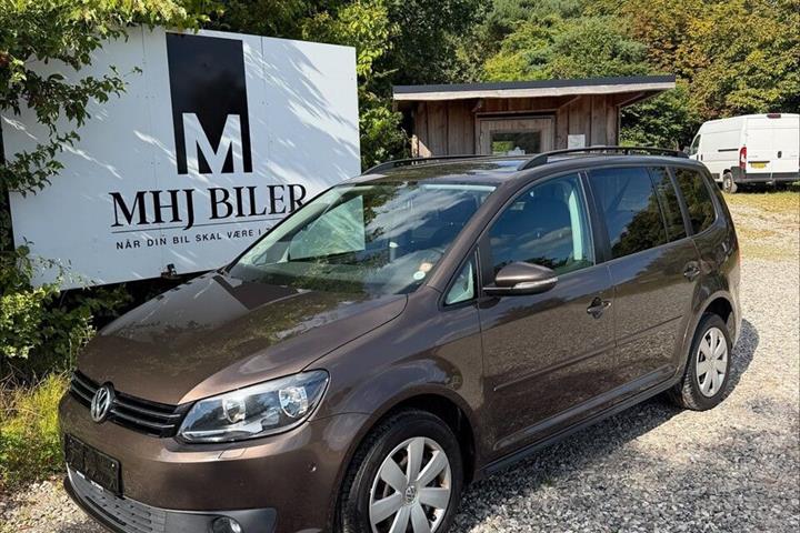 undefined VW Touran fra 2014 set udefra
