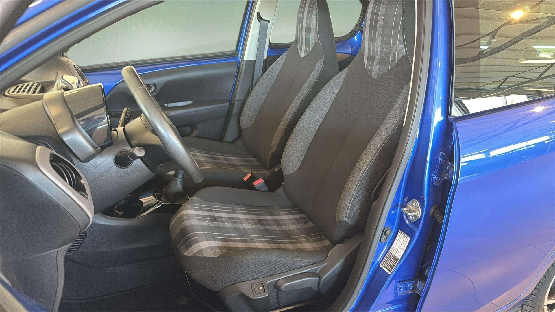 Blå Peugeot 108 fra 2020