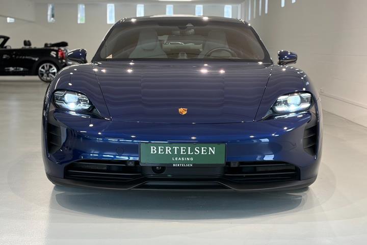 Blå Porsche Taycan GTS fra 2022