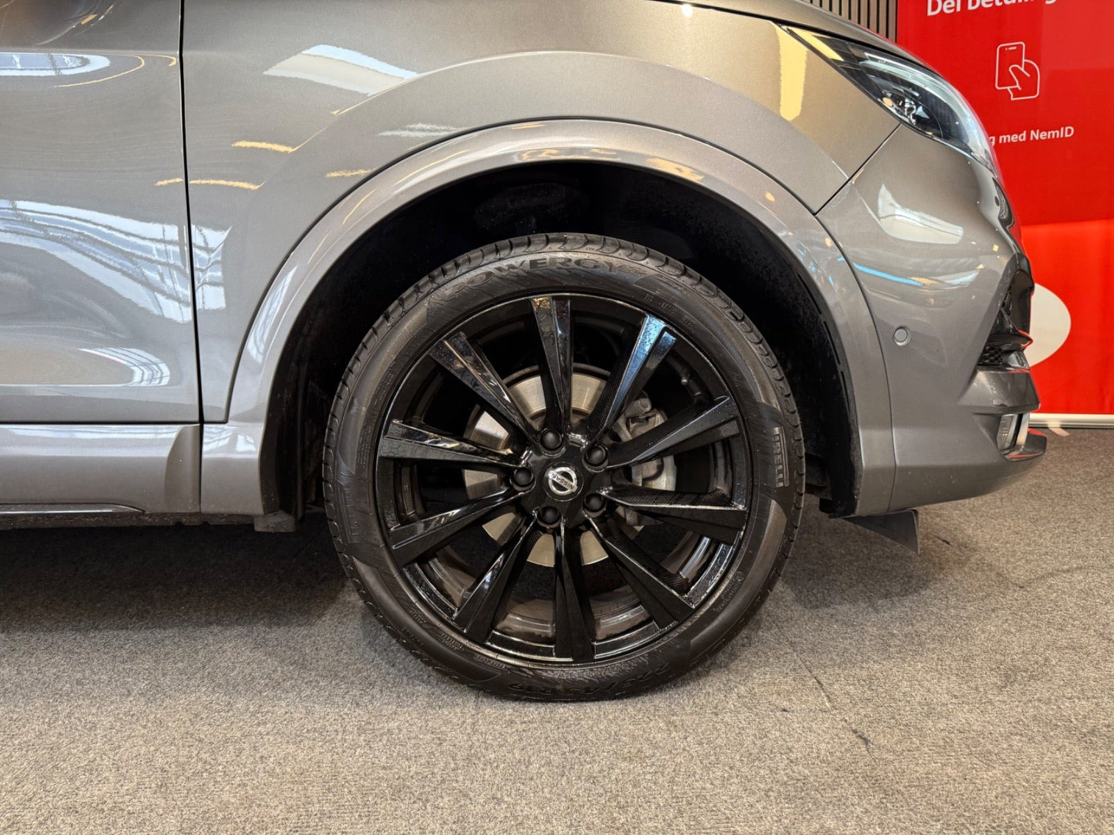Grå Nissan Qashqai fra 2020