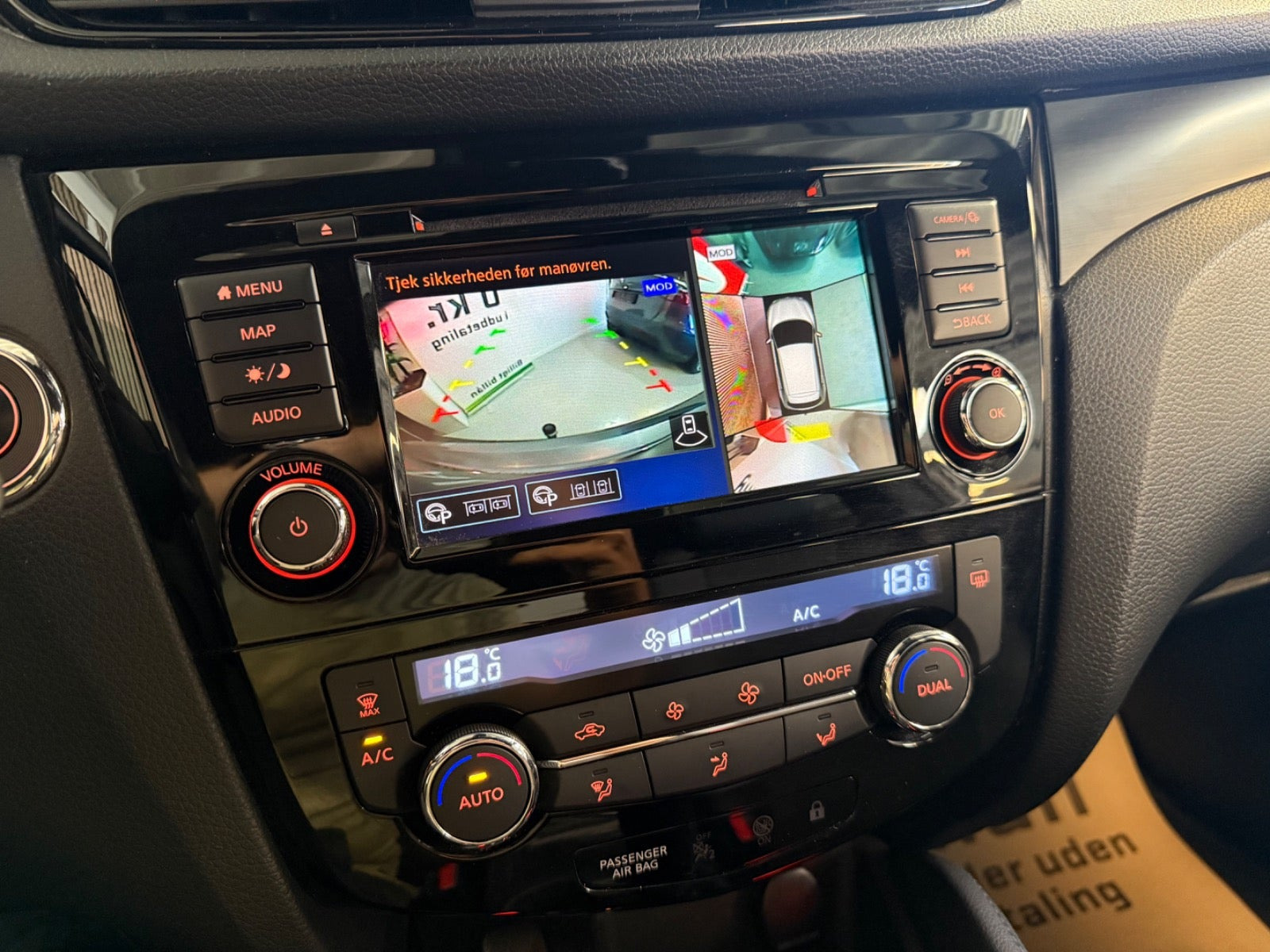 Grå Nissan Qashqai fra 2020