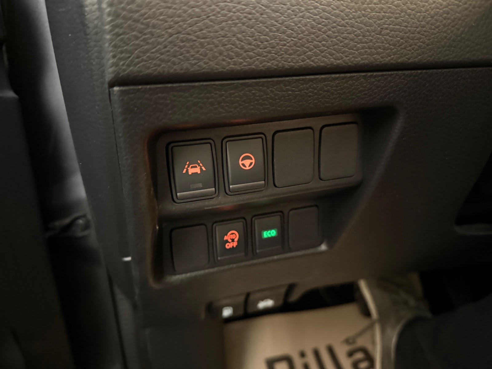 Grå Nissan Qashqai fra 2020