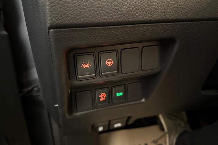 Grå Nissan Qashqai fra 2020